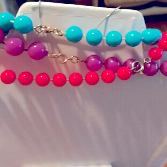 Beautiful hand picked earring and necklaces set - Picture 4 of 4